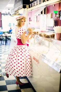 Can entrepreneurs be made? small ice cream shop with one location